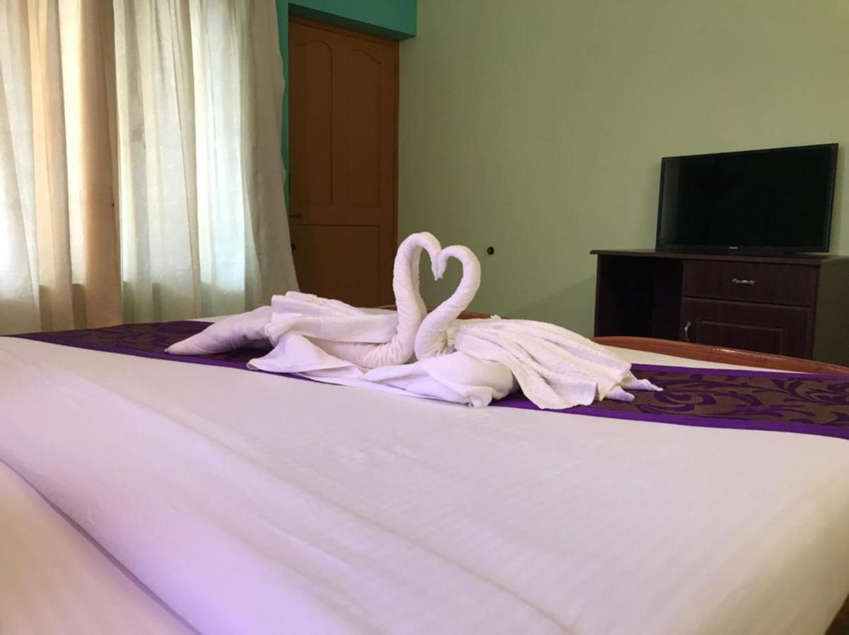 Seawin Beach Resort Varkala Bagian luar foto