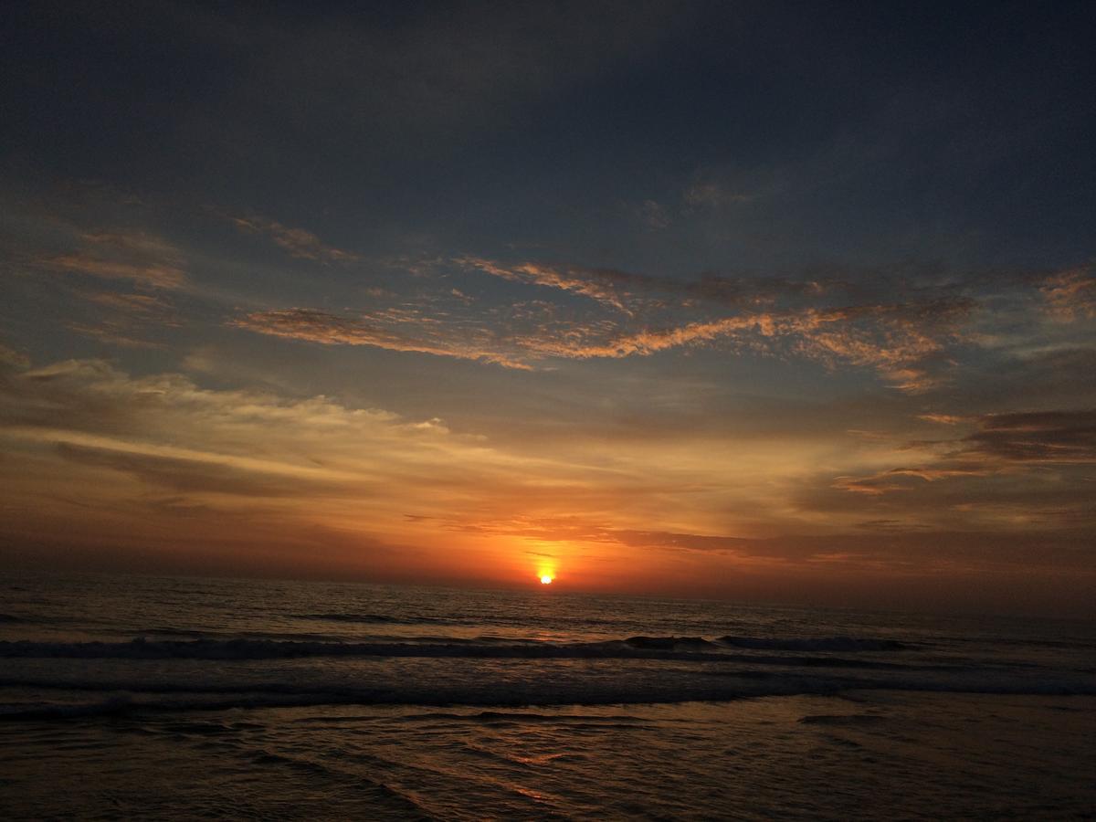 Seawin Beach Resort Varkala Bagian luar foto