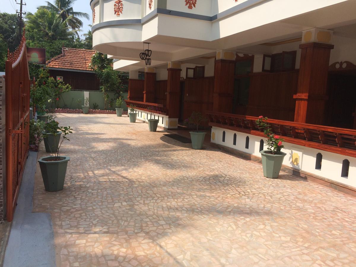 Seawin Beach Resort Varkala Bagian luar foto