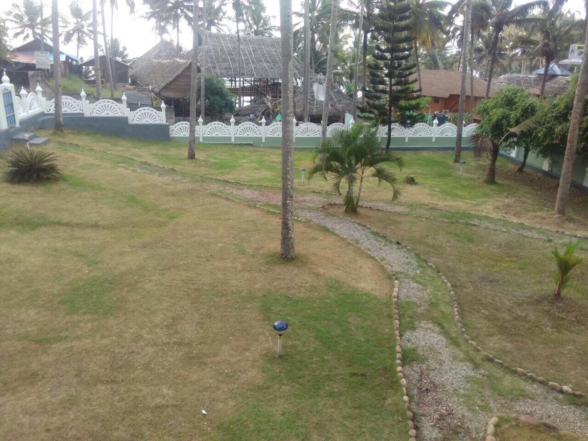 Seawin Beach Resort Varkala Bagian luar foto