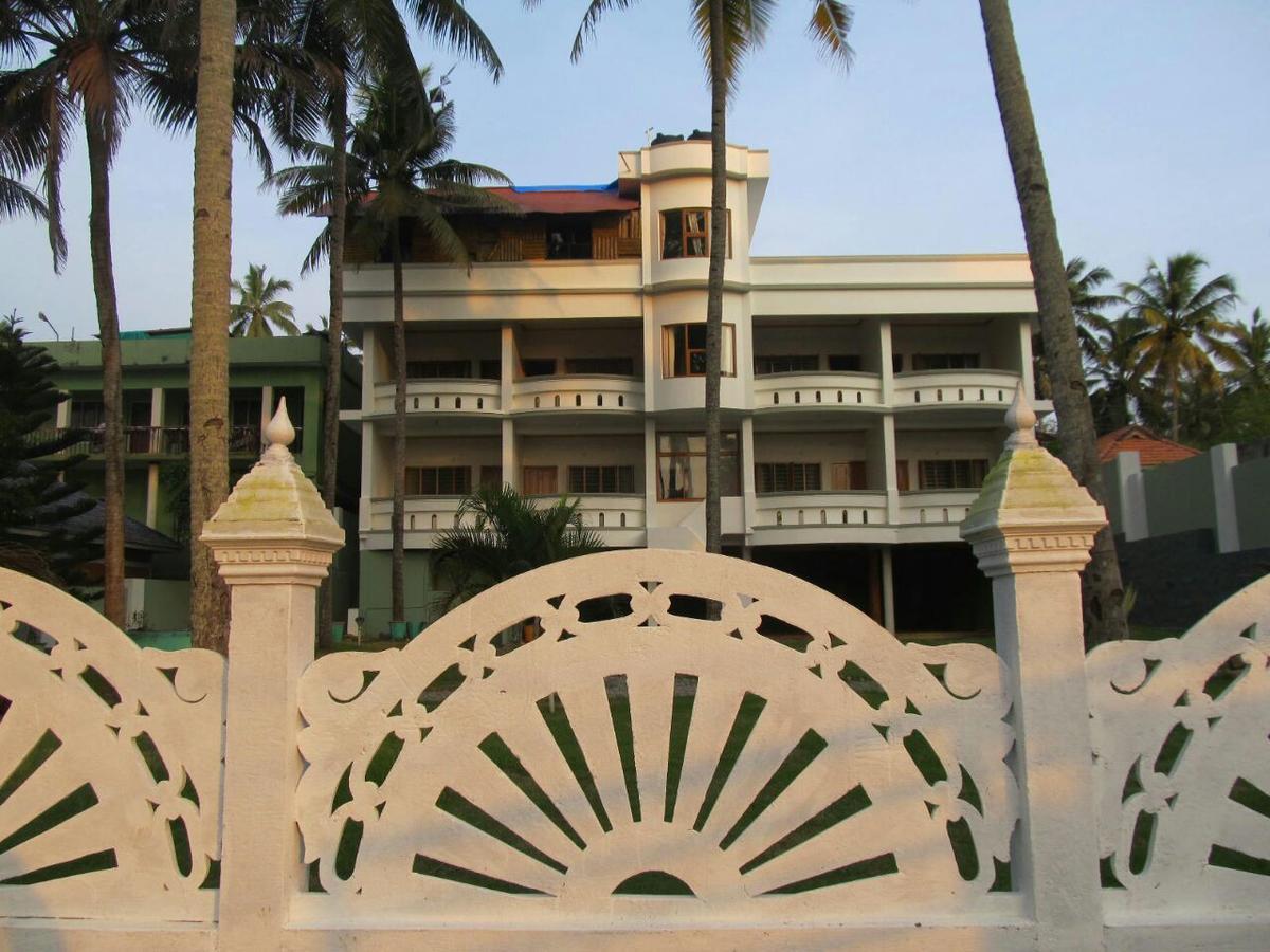 Seawin Beach Resort Varkala Bagian luar foto