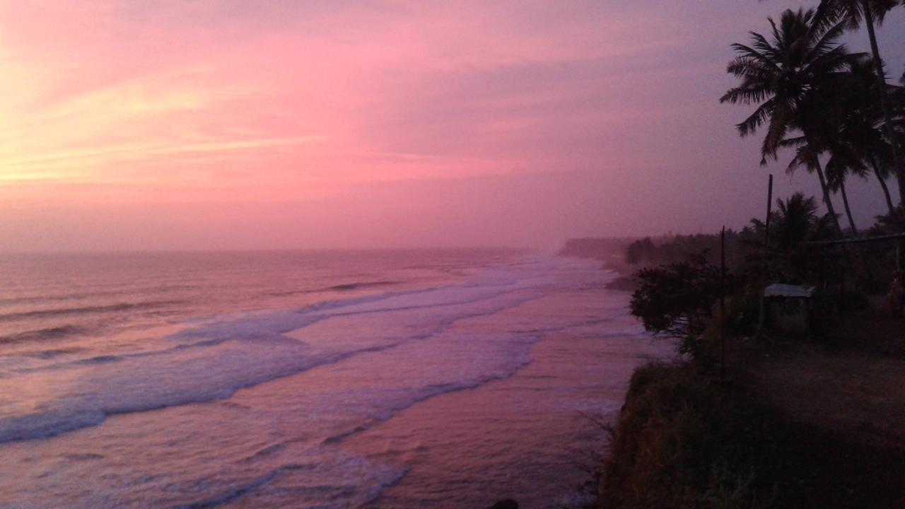 Seawin Beach Resort Varkala Bagian luar foto