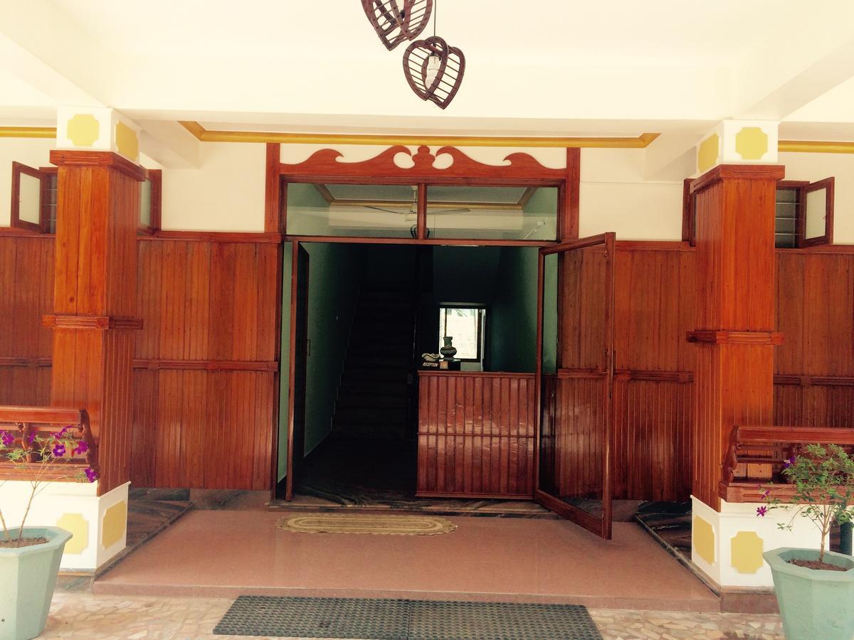 Seawin Beach Resort Varkala Bagian luar foto